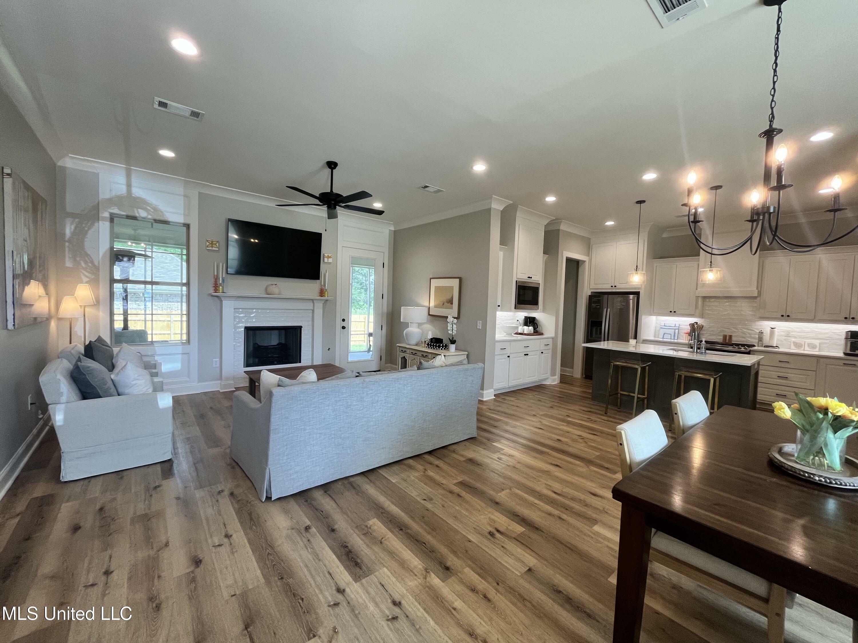 Property Photo: 314 Willow Way MS 39046
