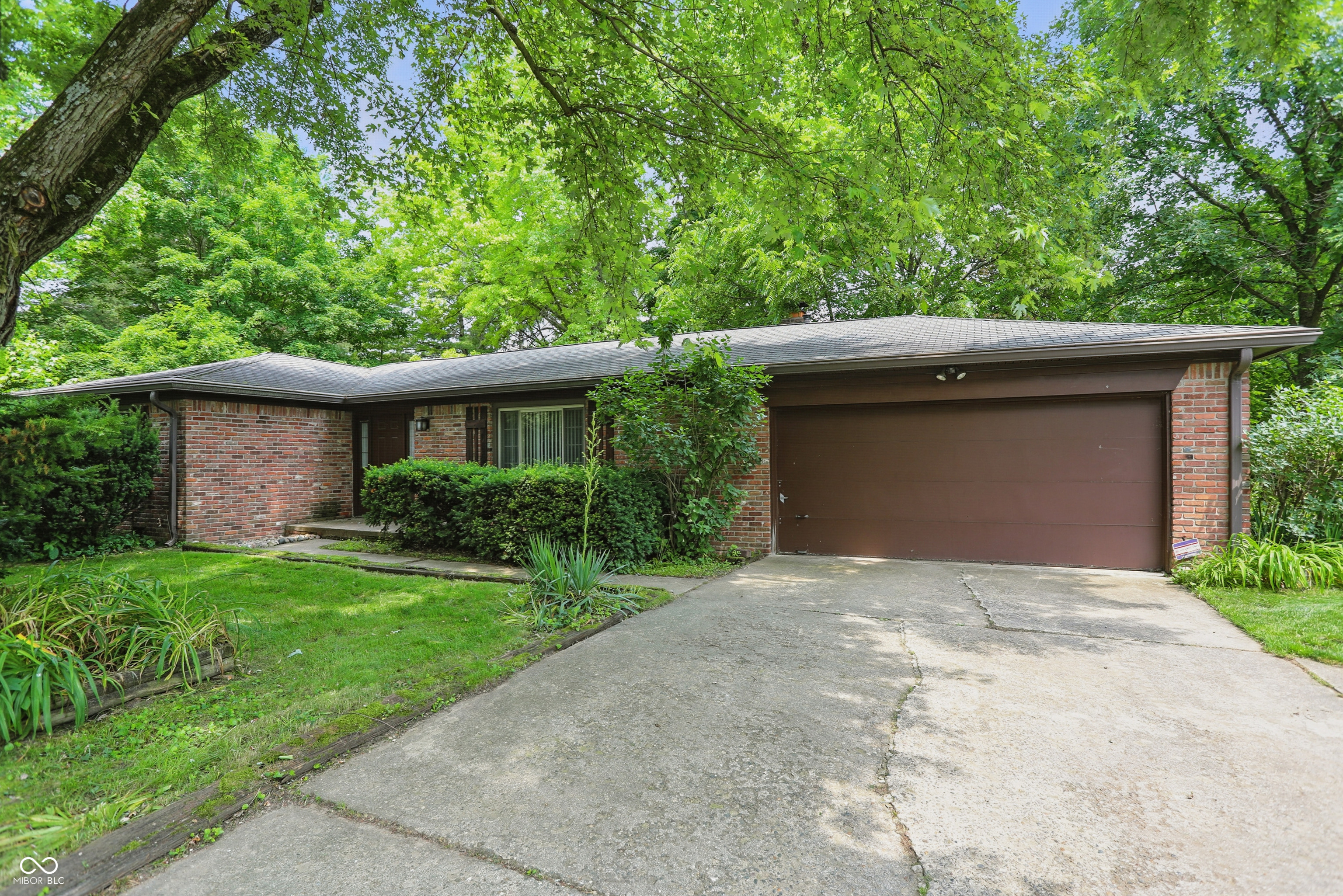 Property Photo: 9101 Ditch Road IN 46260