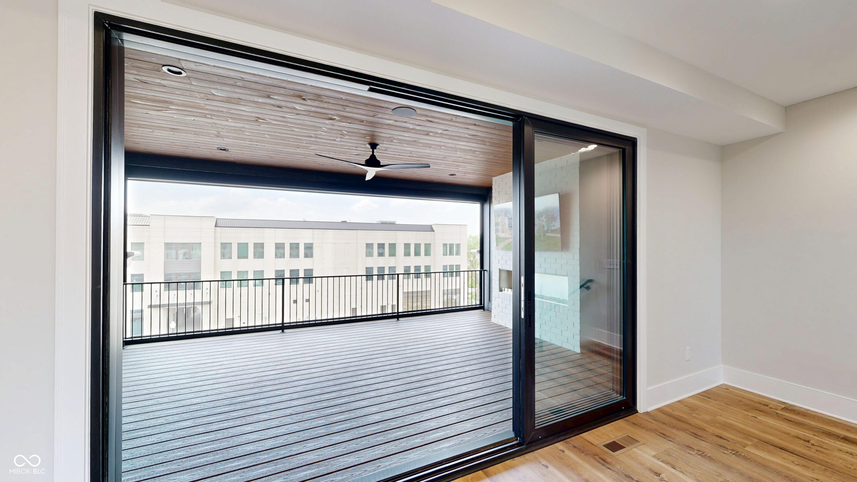 Property Photo:  120 First Avenue SE  IN 46032 