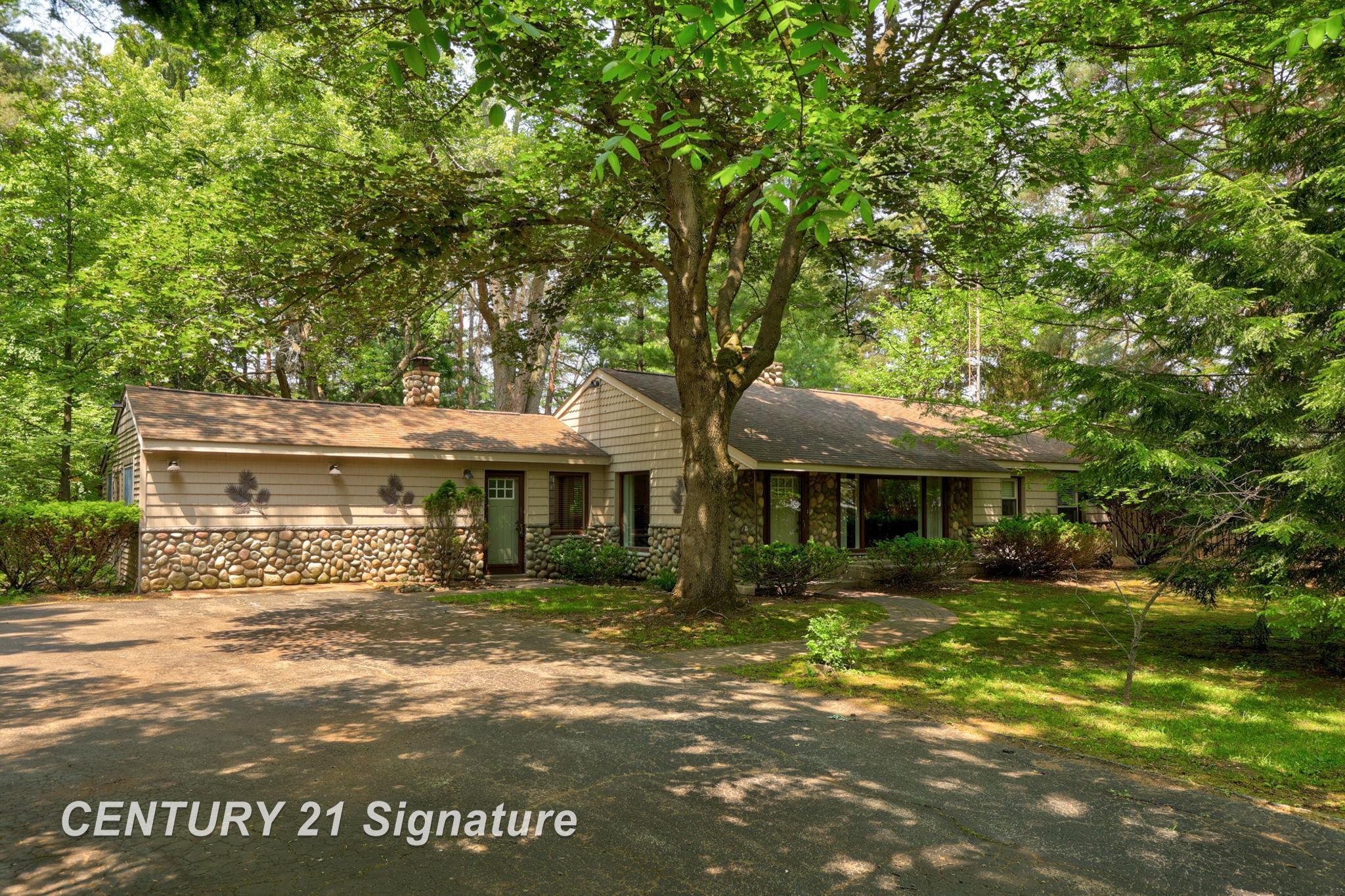 Property Photo: 3329 Mannion Road MI 48603