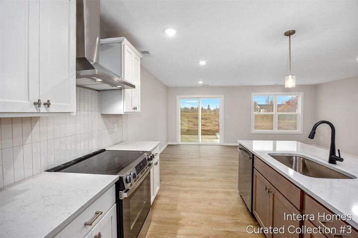 Property Photo:  210 Elkenburg Street 1  MI 49090 