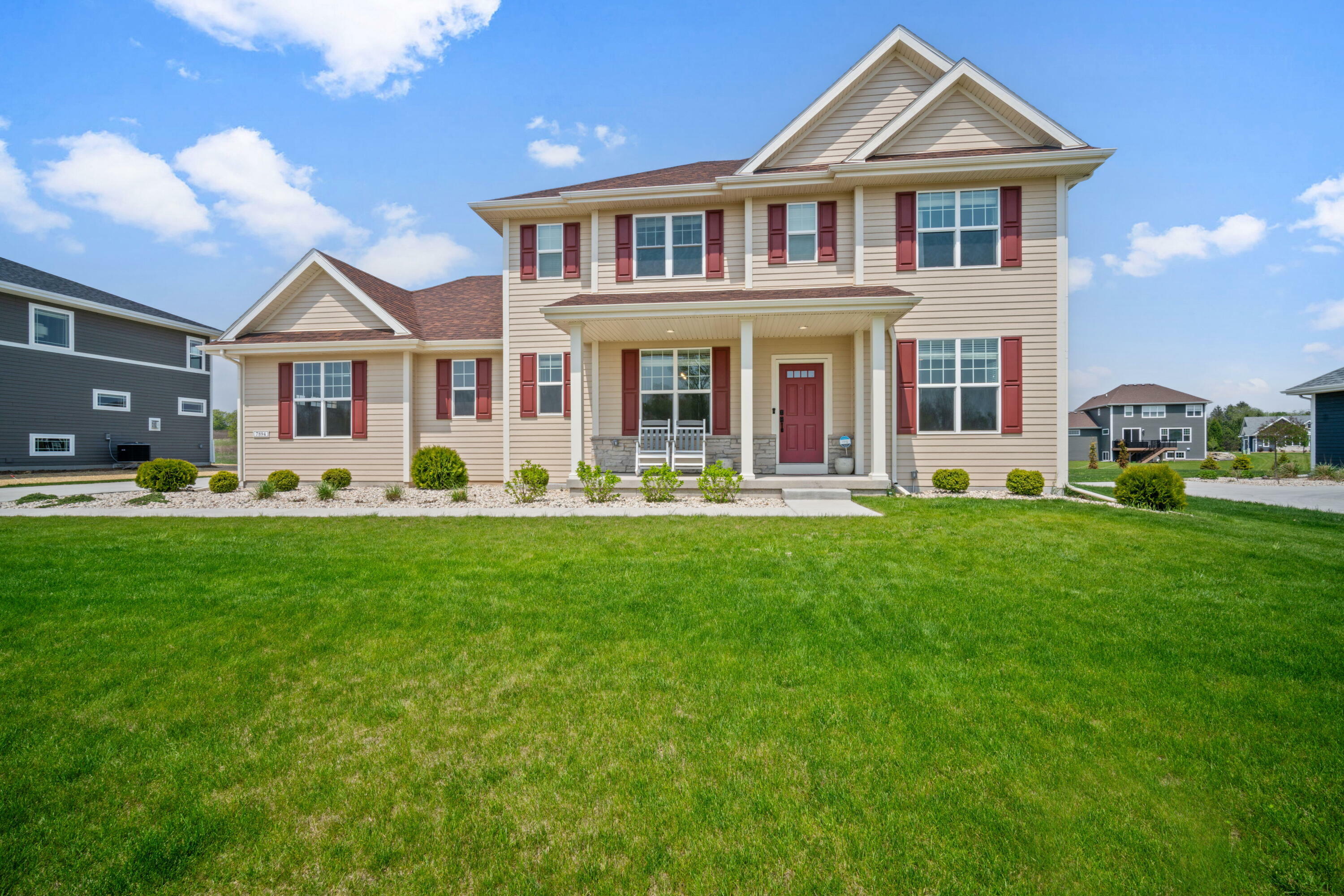 7894 W Preserve Pkwy  Mequon WI 53097 photo