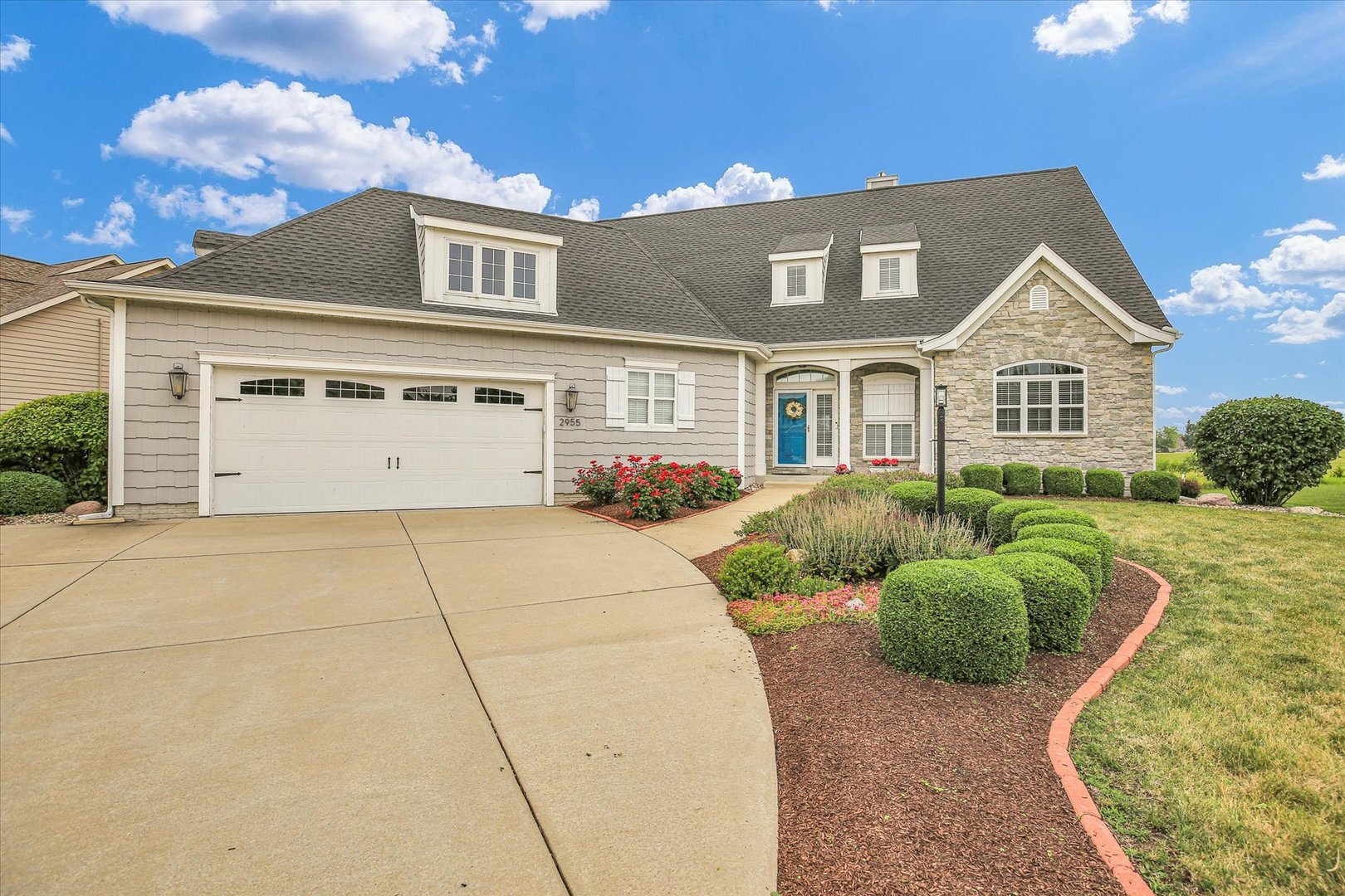 Property Photo: 2955 E Stone Creek Boulevard IL 61802