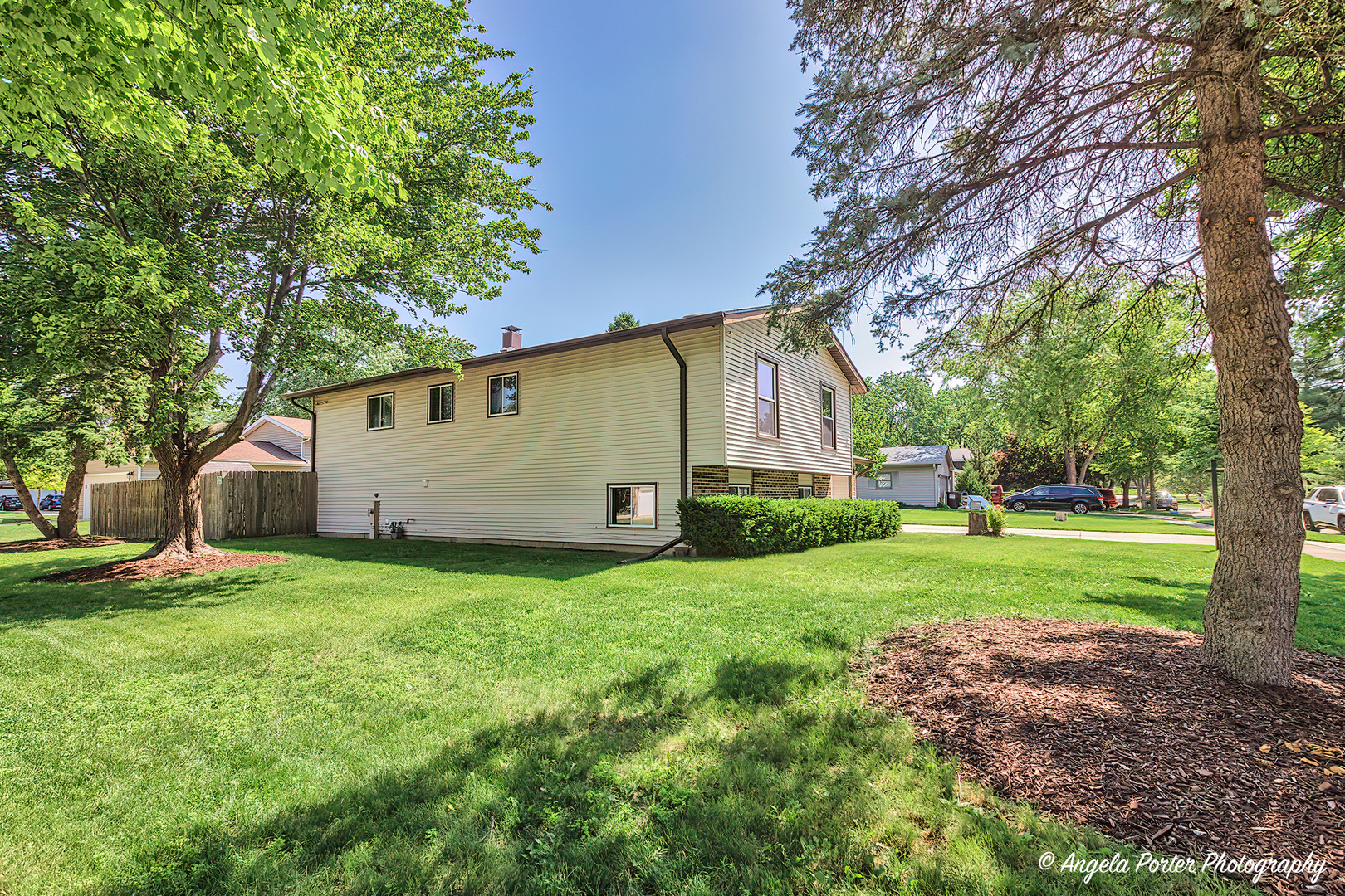 Property Photo: 5108 Cambridge Drive IL 60050