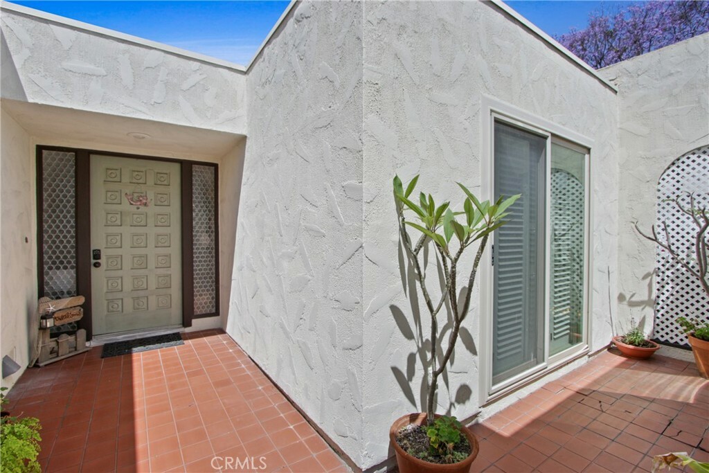 Property Photo: 30828 Calle Chueca CA 92675