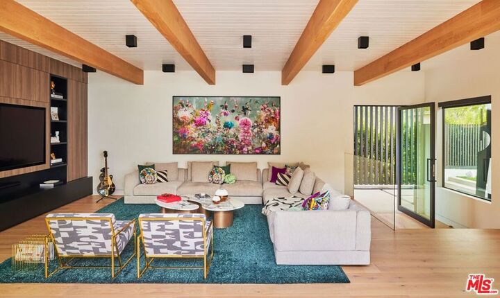 Property Photo:  9455 Eden Drive  CA 90210 