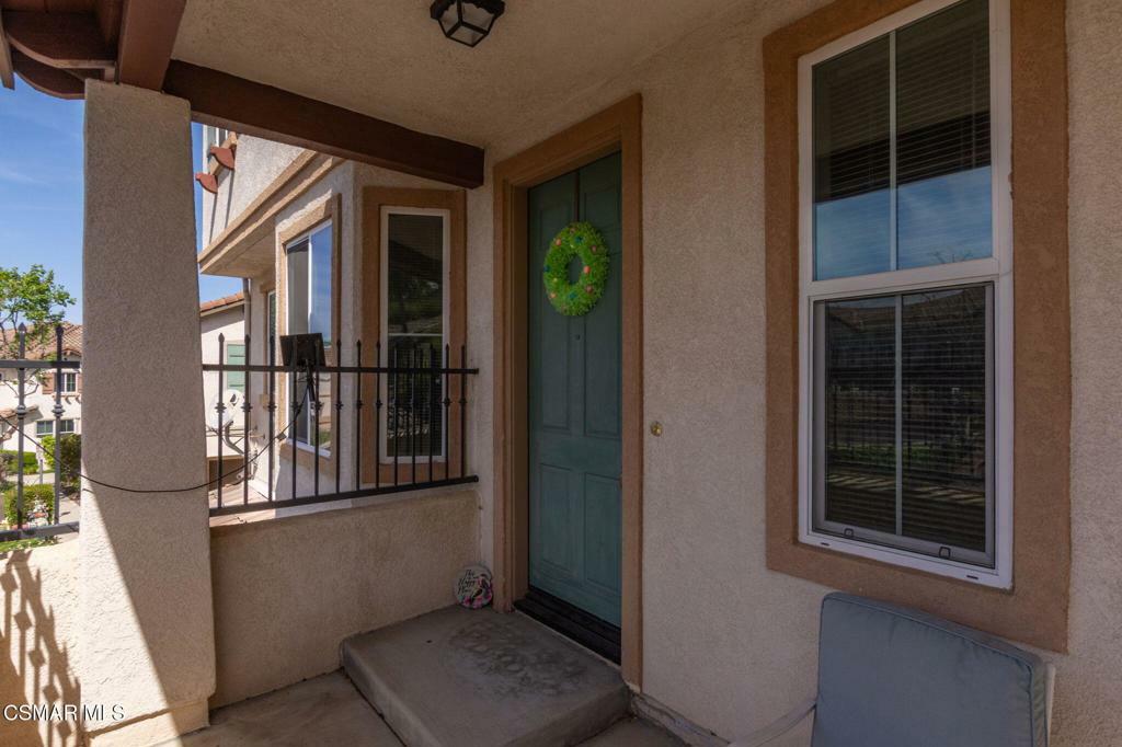 Property Photo: 4725 Via Altamira CA 91320