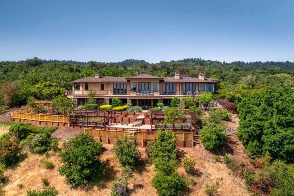 Property Photo: 5 Redberry CA 94028