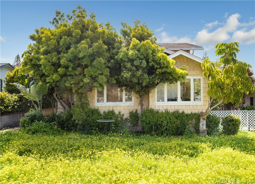 Property Photo: 337 Hawthorne Road CA 92651