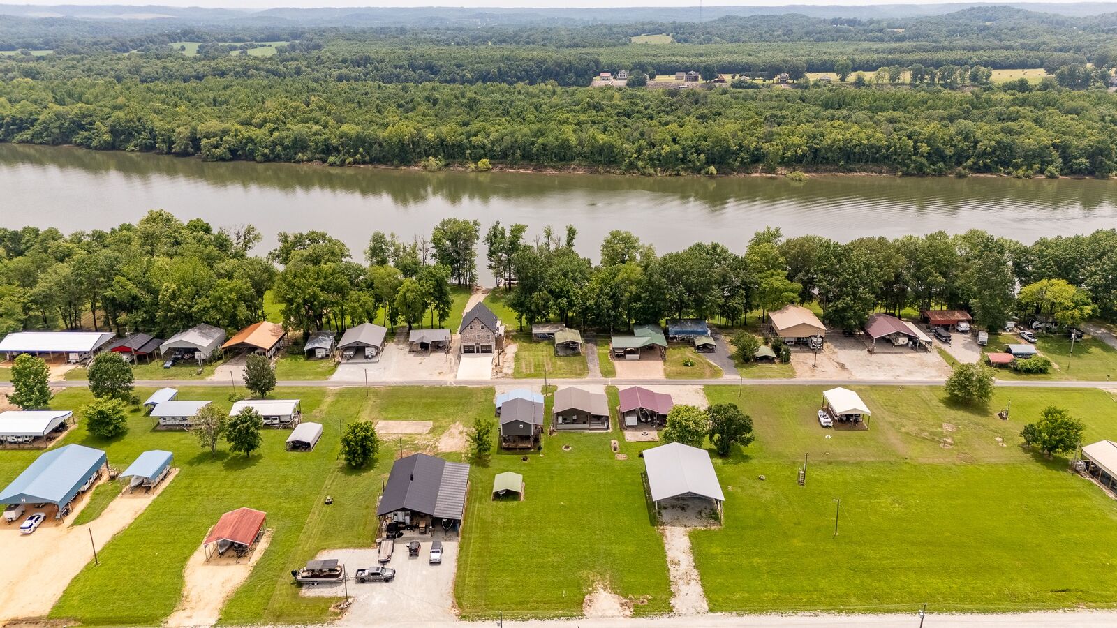 Property Photo:  1038 Wc Pickett Road  TN 38425 