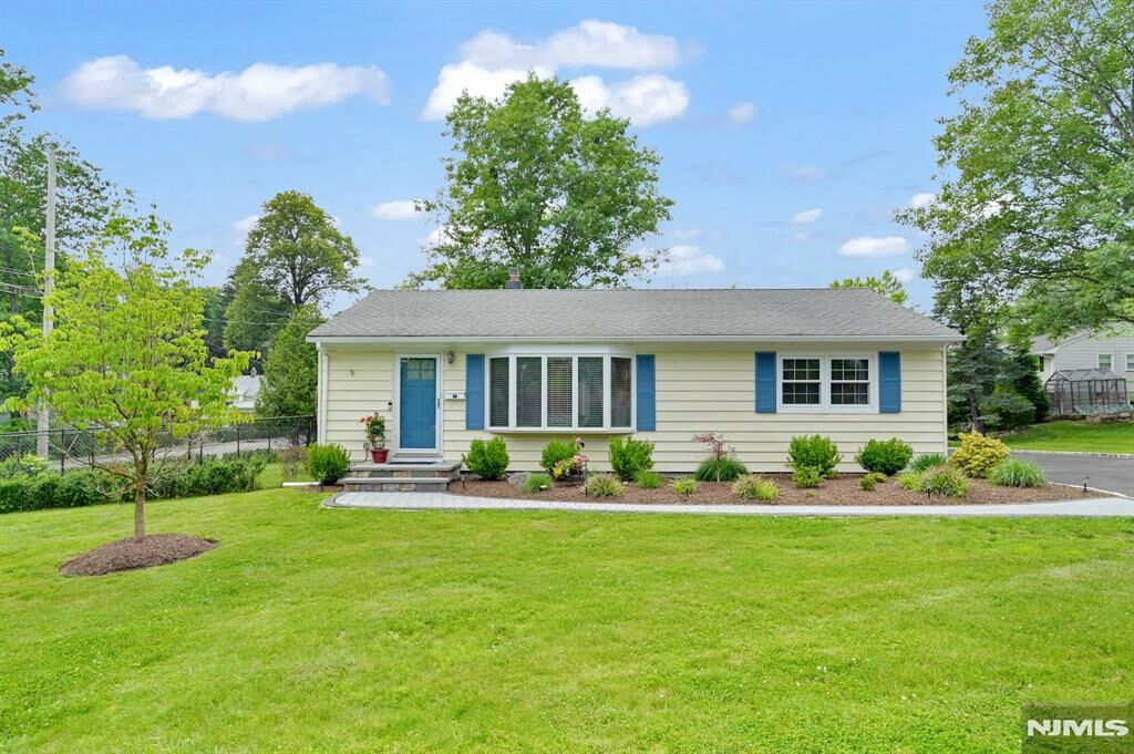 Property Photo:  39 N 5th Street  NJ 07656 