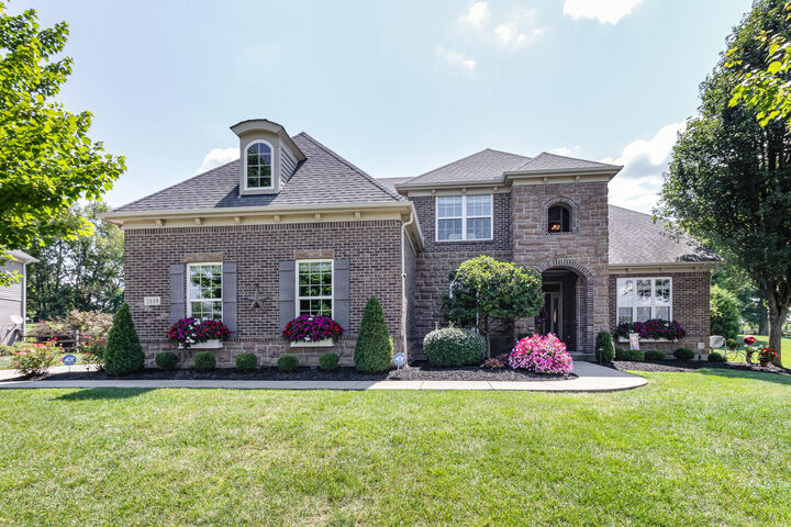 Property Photo:  2619 Twin Hills Court  KY 41091 