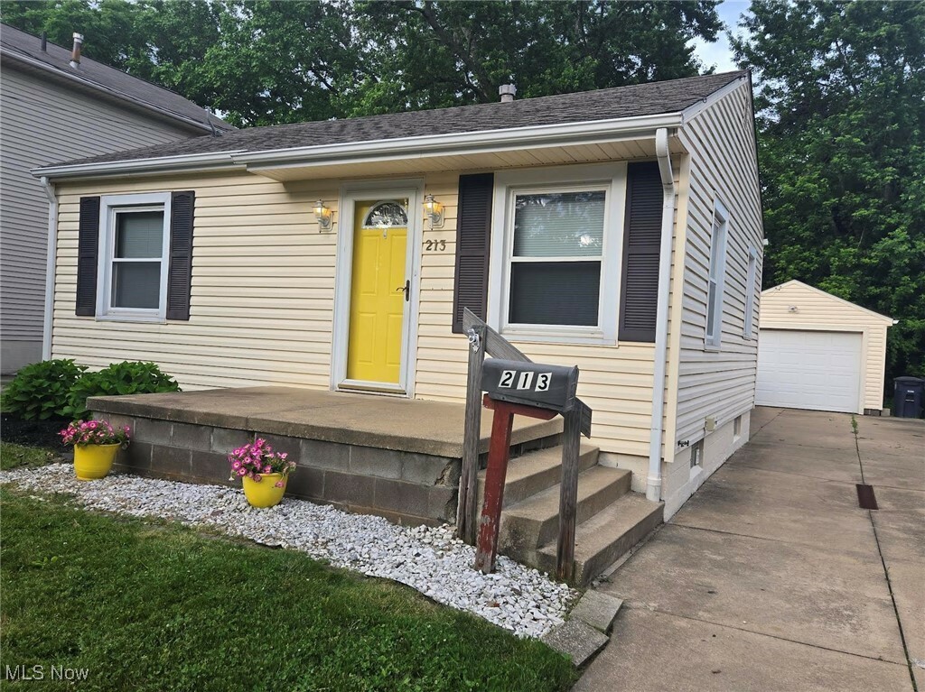 Property Photo: 213 Prairie Drive OH 44312