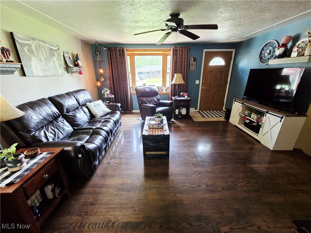 Property Photo: 709 W Martin Avenue OH 44001