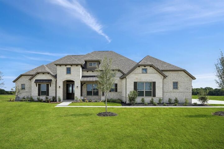 Property Photo:  112 Swan Lake Drive  TX 75165 