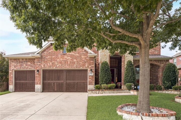 Property Photo: 6709 Natures Way TX 75236