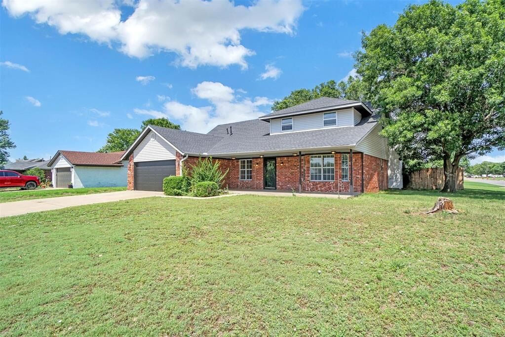 Property Photo: 3112 Partridge Place OK 73521
