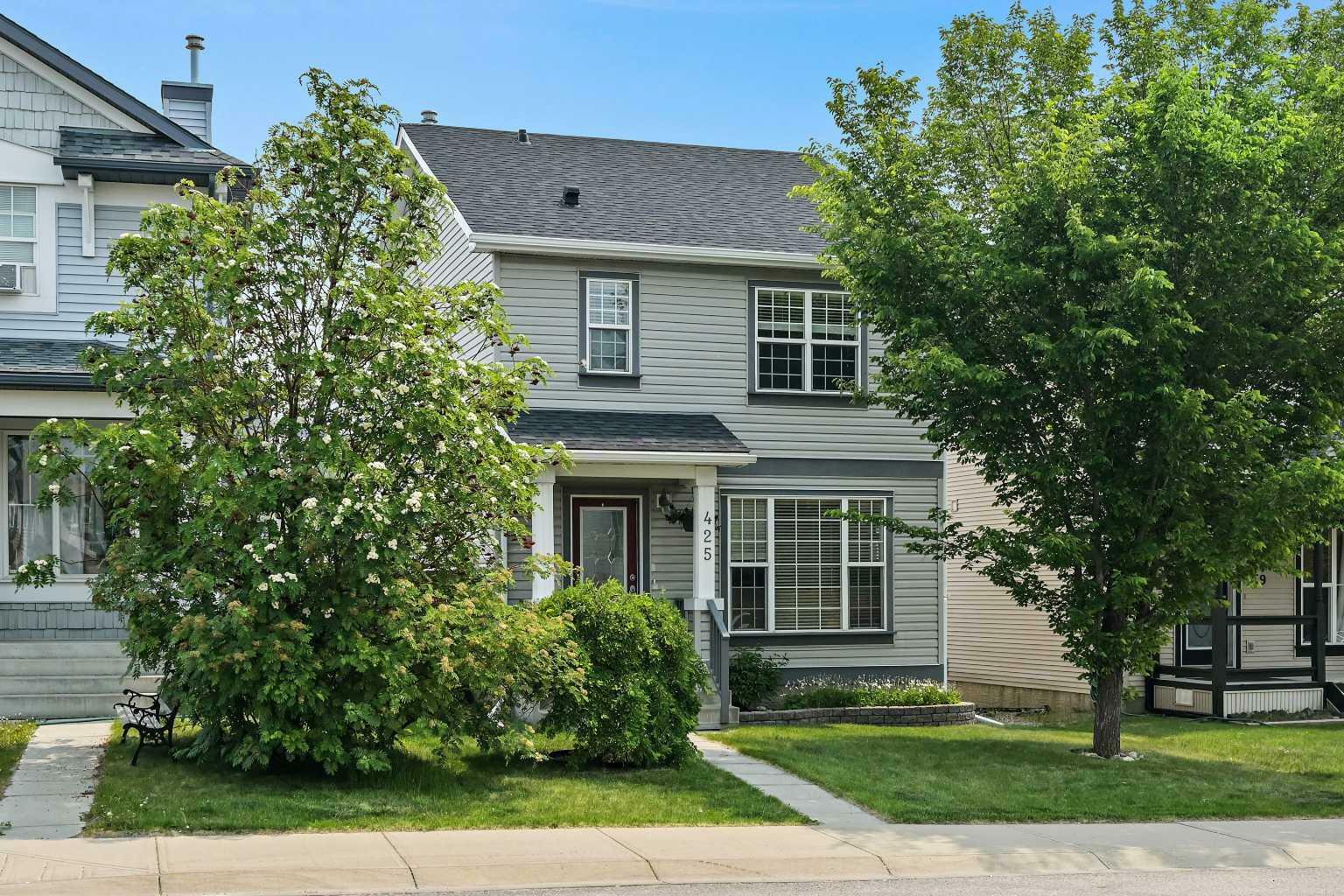 Property Photo: 425 Tuscany Drive NW AB T3L 3C8