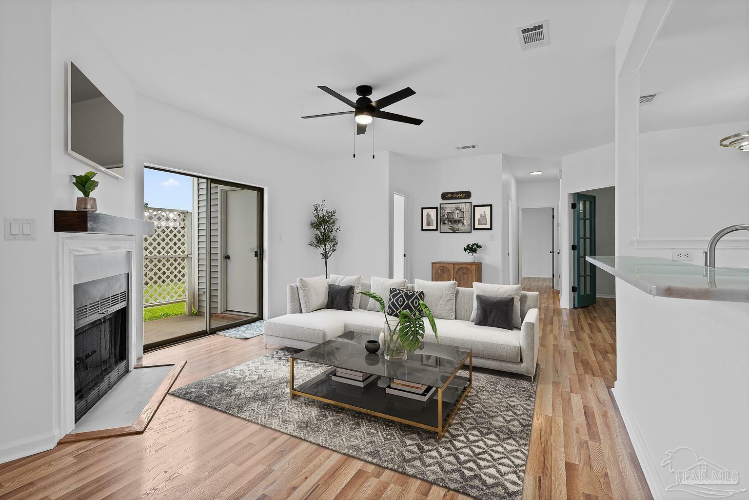 Property Photo: 601 E Burgess Rd H-3 FL 32504