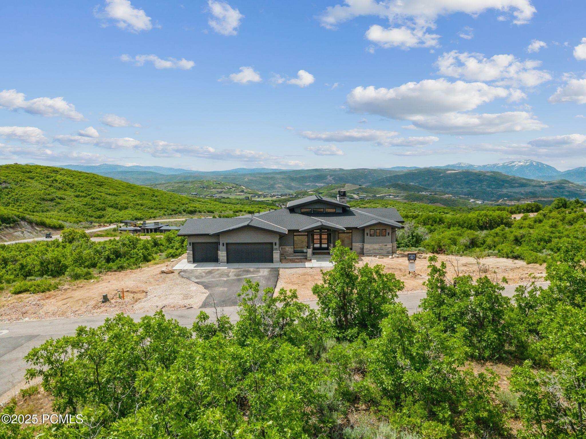 Property Photo: 2280 E Outlaw Road UT 84036