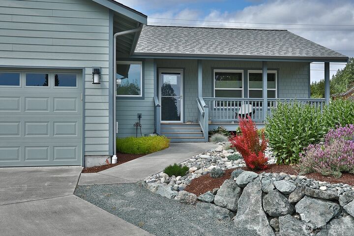 2568  Myra Place  Langley WA 98260 photo