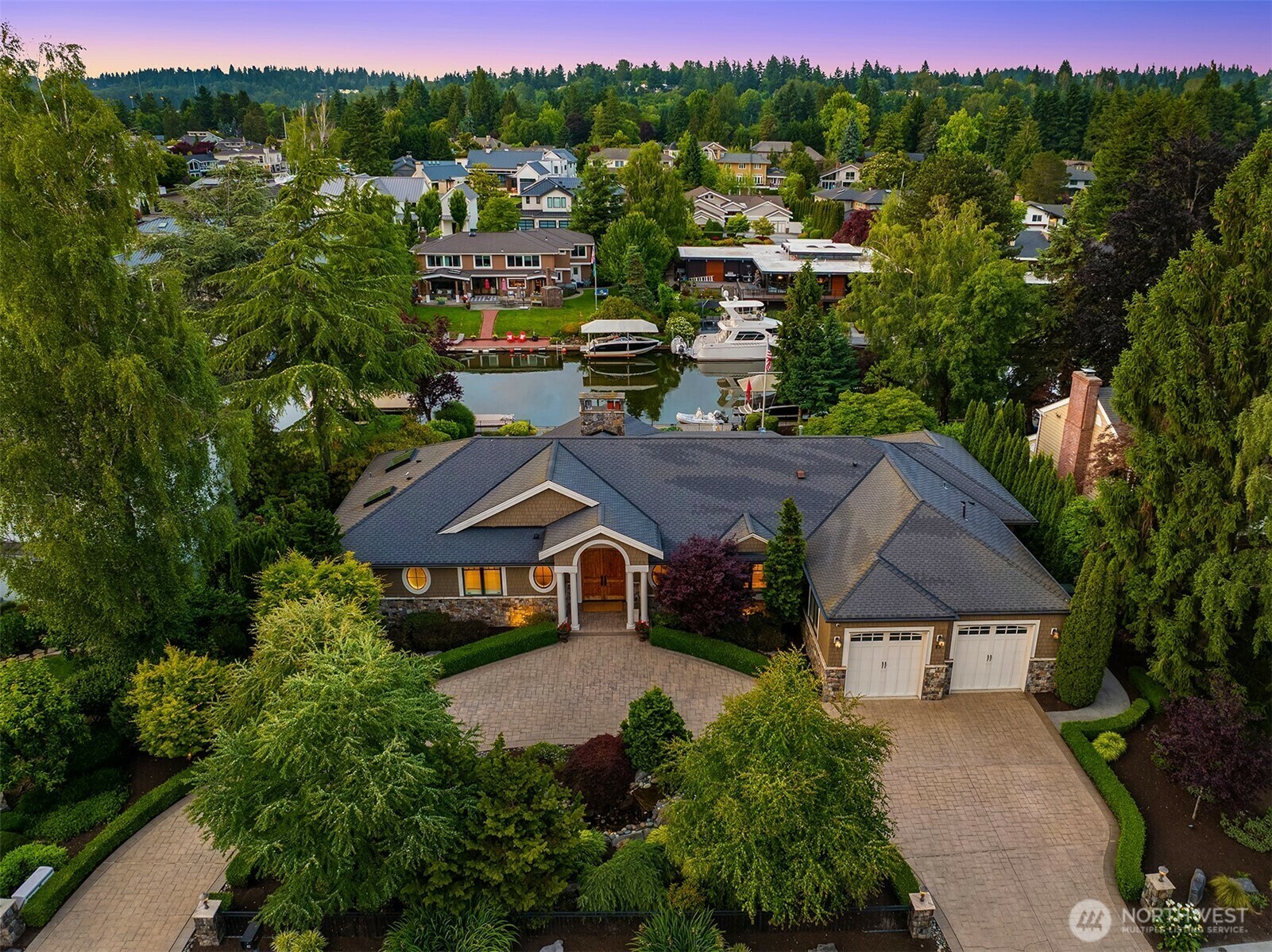 Property Photo: 67 Cascade Key WA 98006