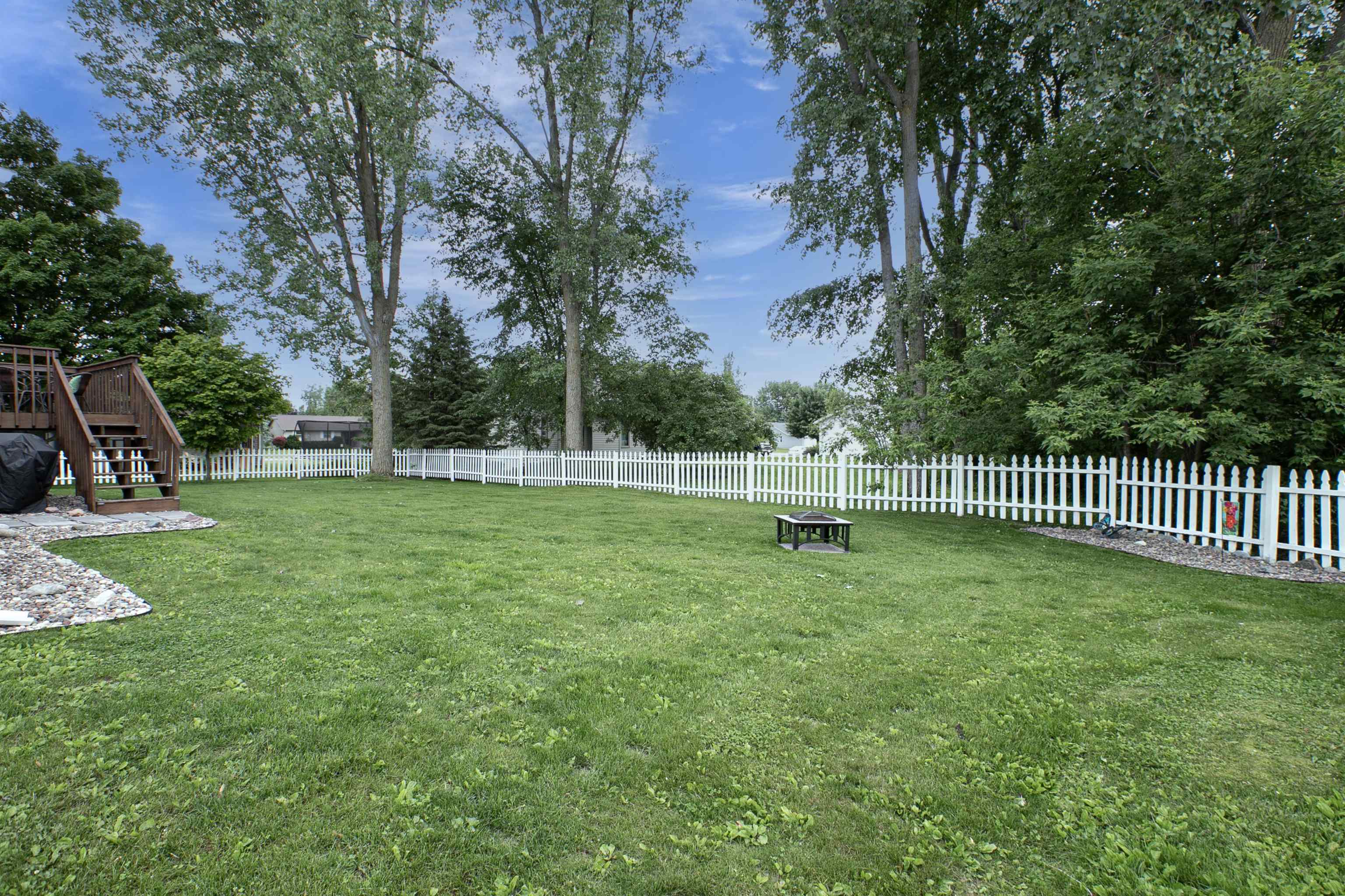 Property Photo: 324 Nancy Lane WI 54162-9466