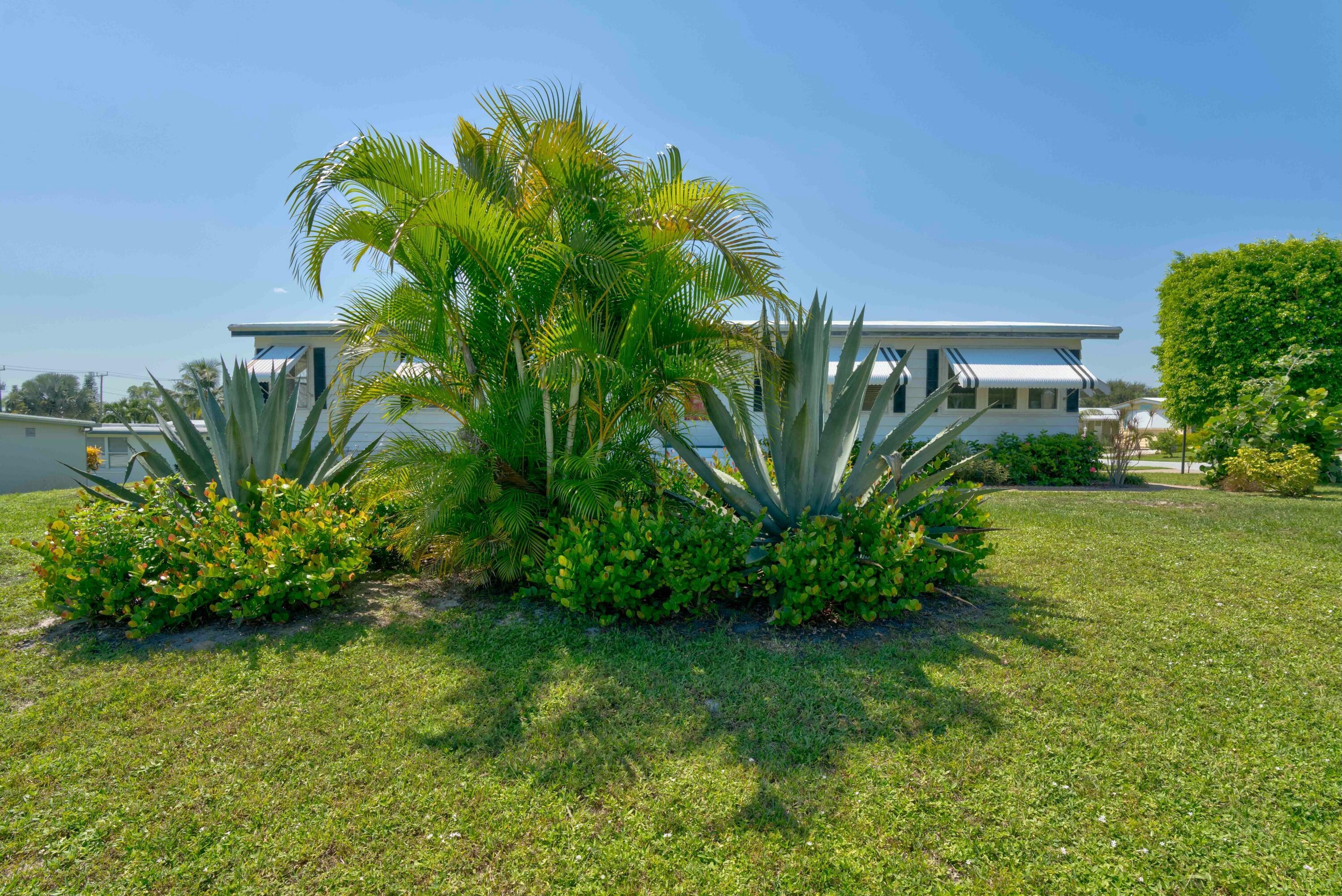 Property Photo: 7075 SE Bluebird Circle FL 33455