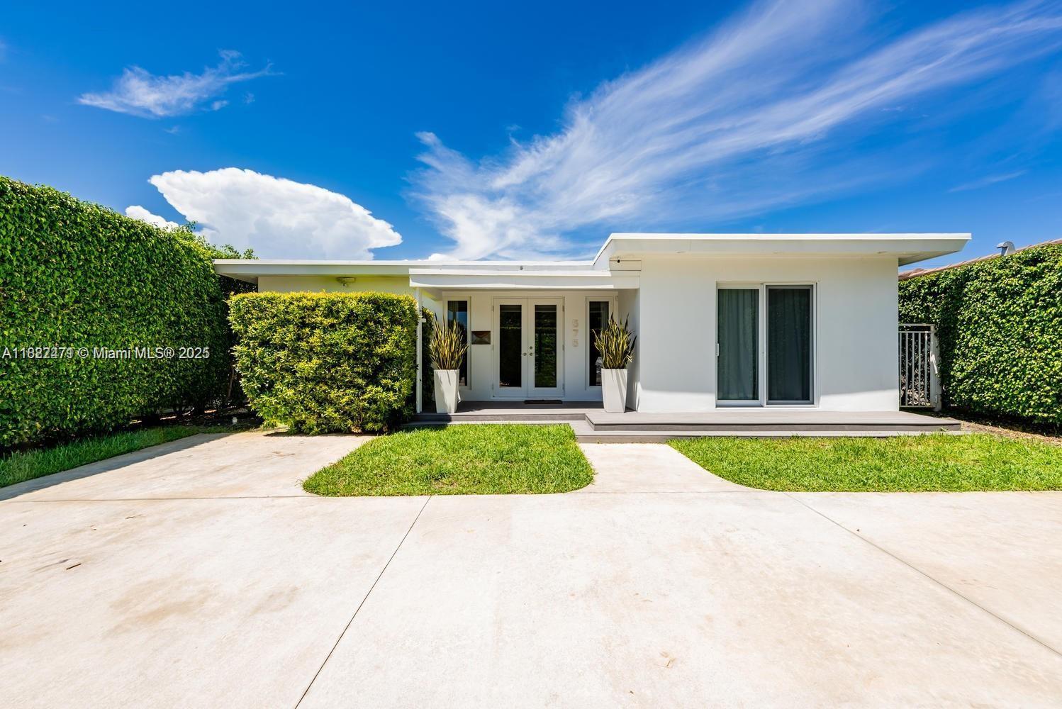 Property Photo:  575 W 50th St 0  FL 33140 