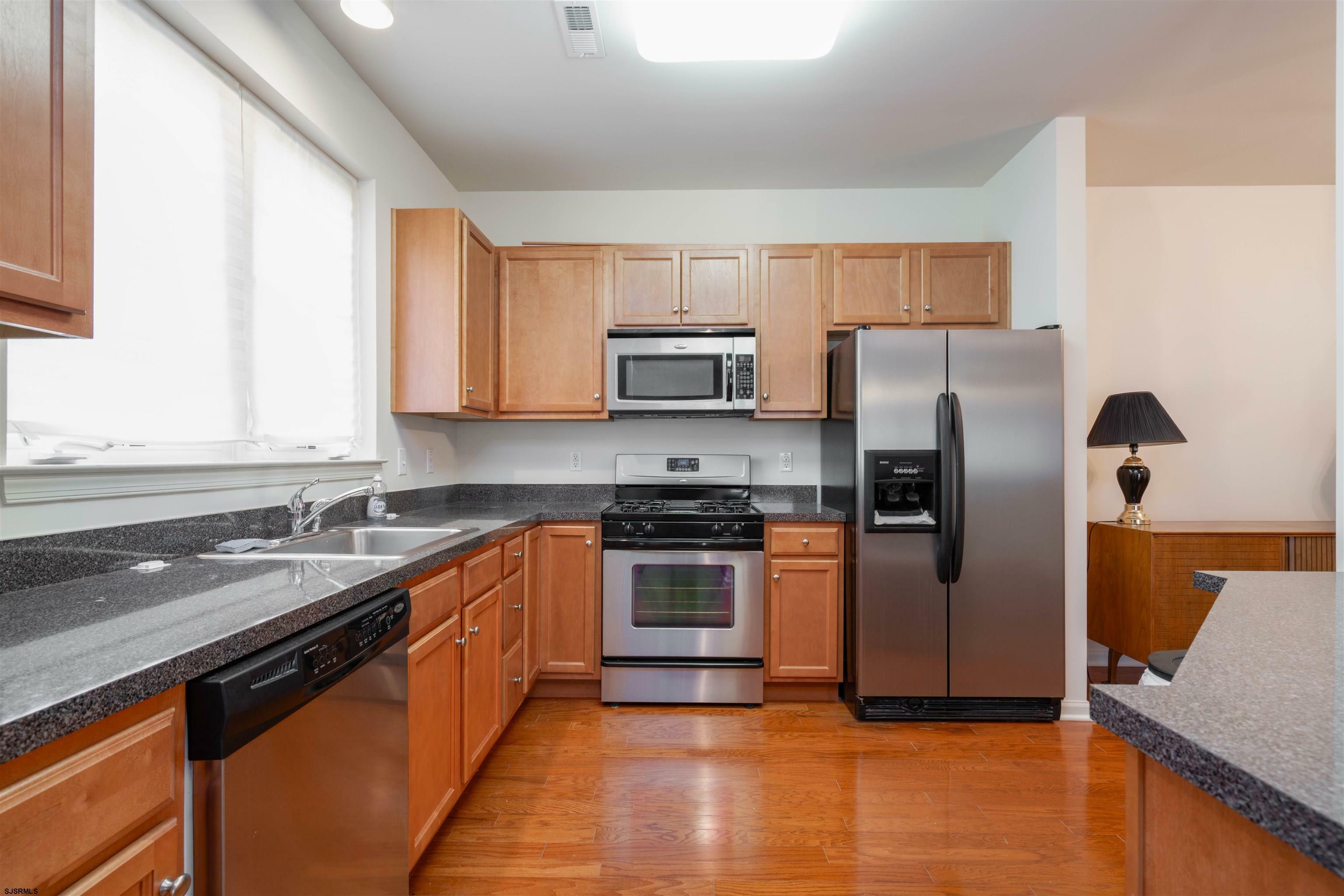 Property Photo: 621 London Court Ii 621 NJ 08234