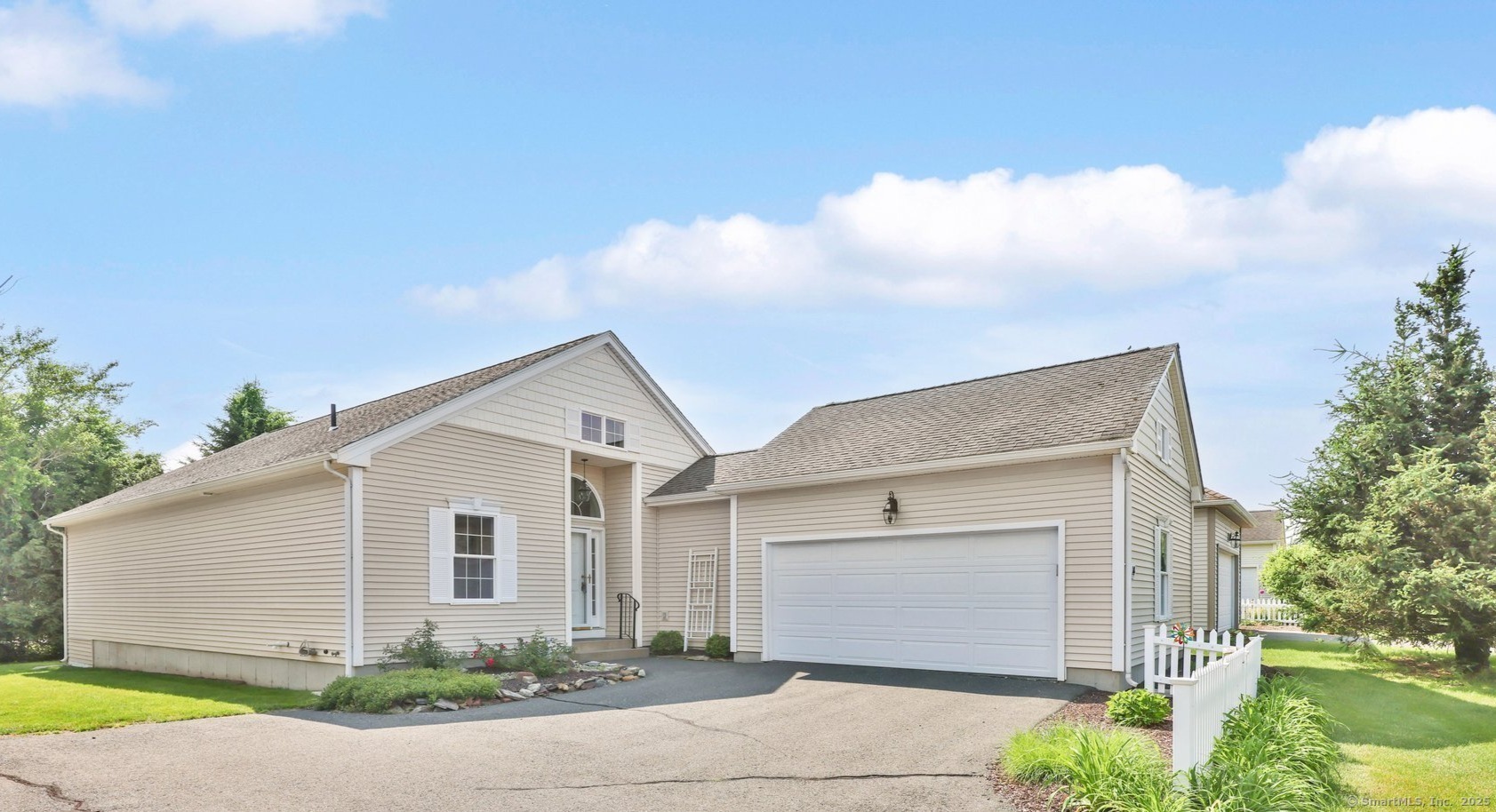 Property Photo: 14 Ross Way 14 CT 06096