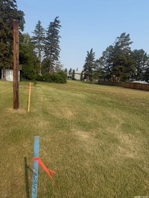 Property Photo:  106 3 Street E  SK S0M 1M0 