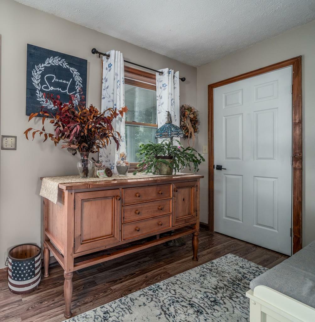 Property Photo:  6750 Old Tarlton Pike  OH 43113 