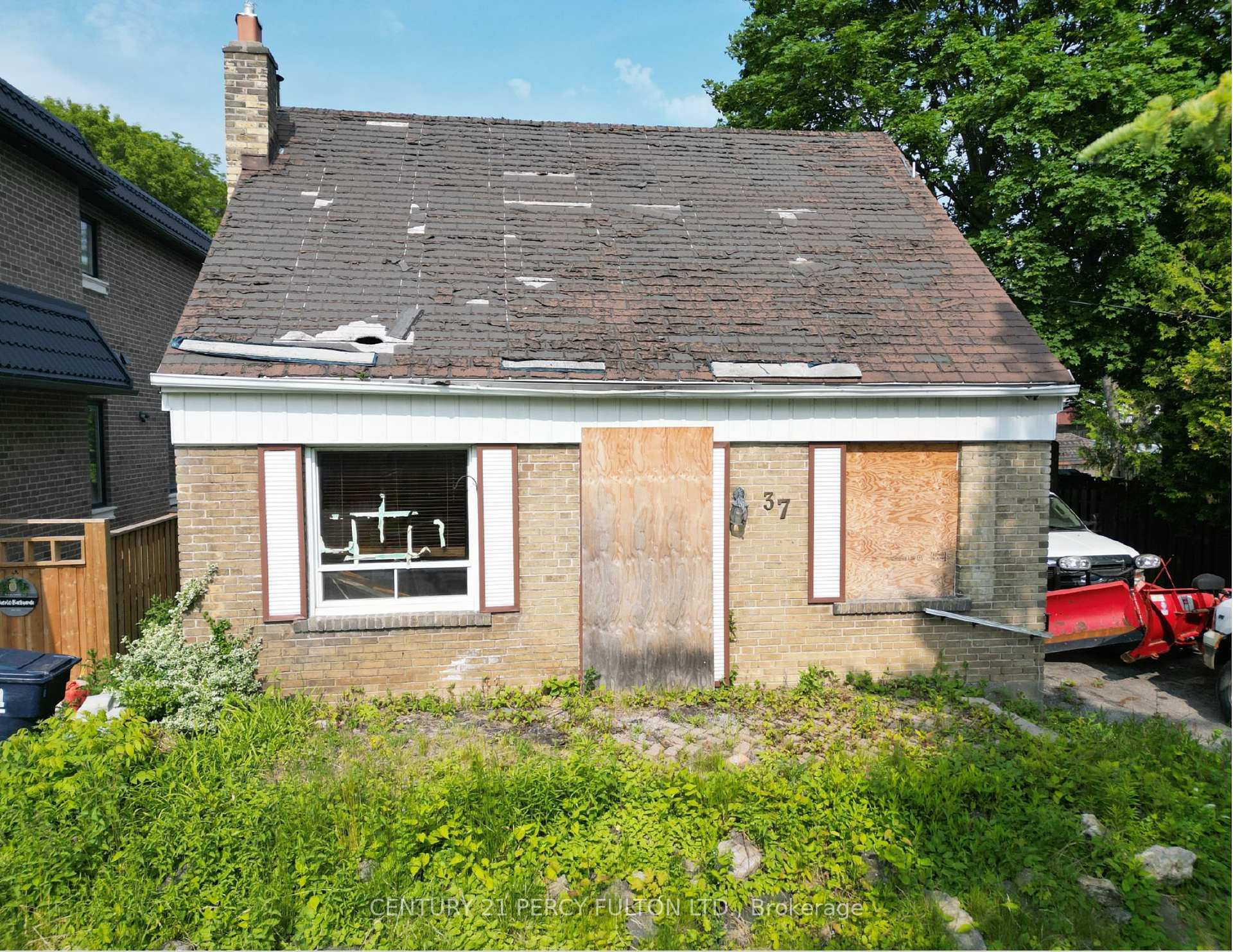 Property Photo: 37 Allister Avenue ON M1M 3L1