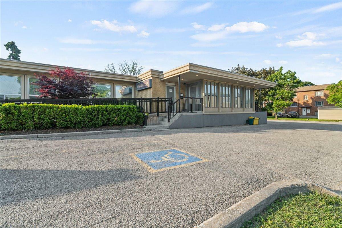 Photo de la propriété: 619 Brock Street S ON L1N 4L1