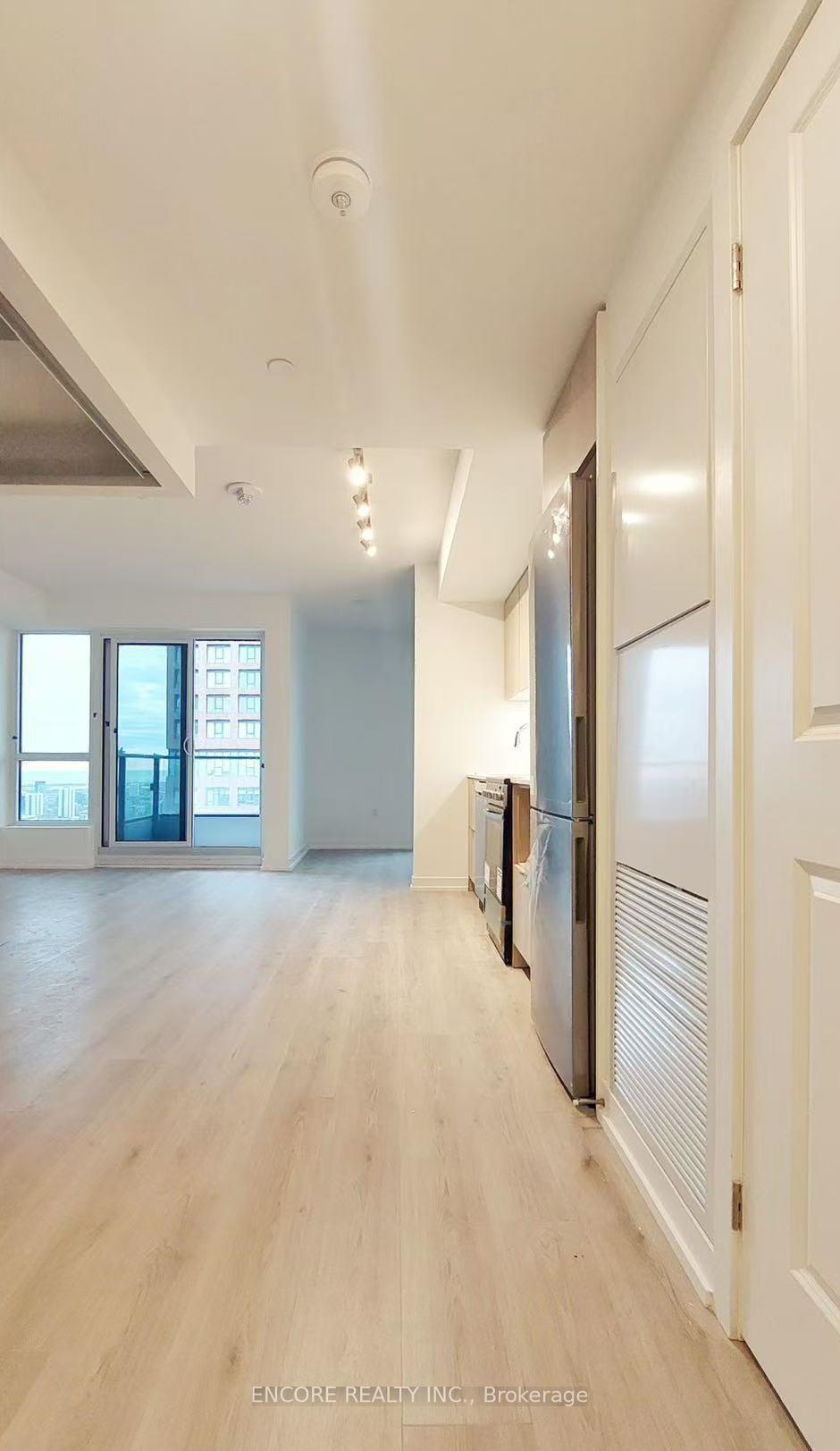 Property Photo: 395 Bloor Street E 3801 ON M4W 0B4