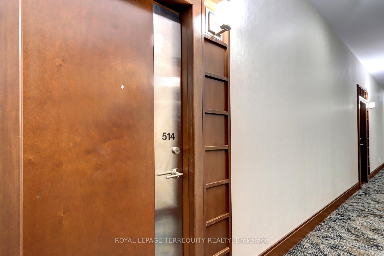 Photo de la propriété: 3391 Bloor Street W 514 ON M8X 1G3