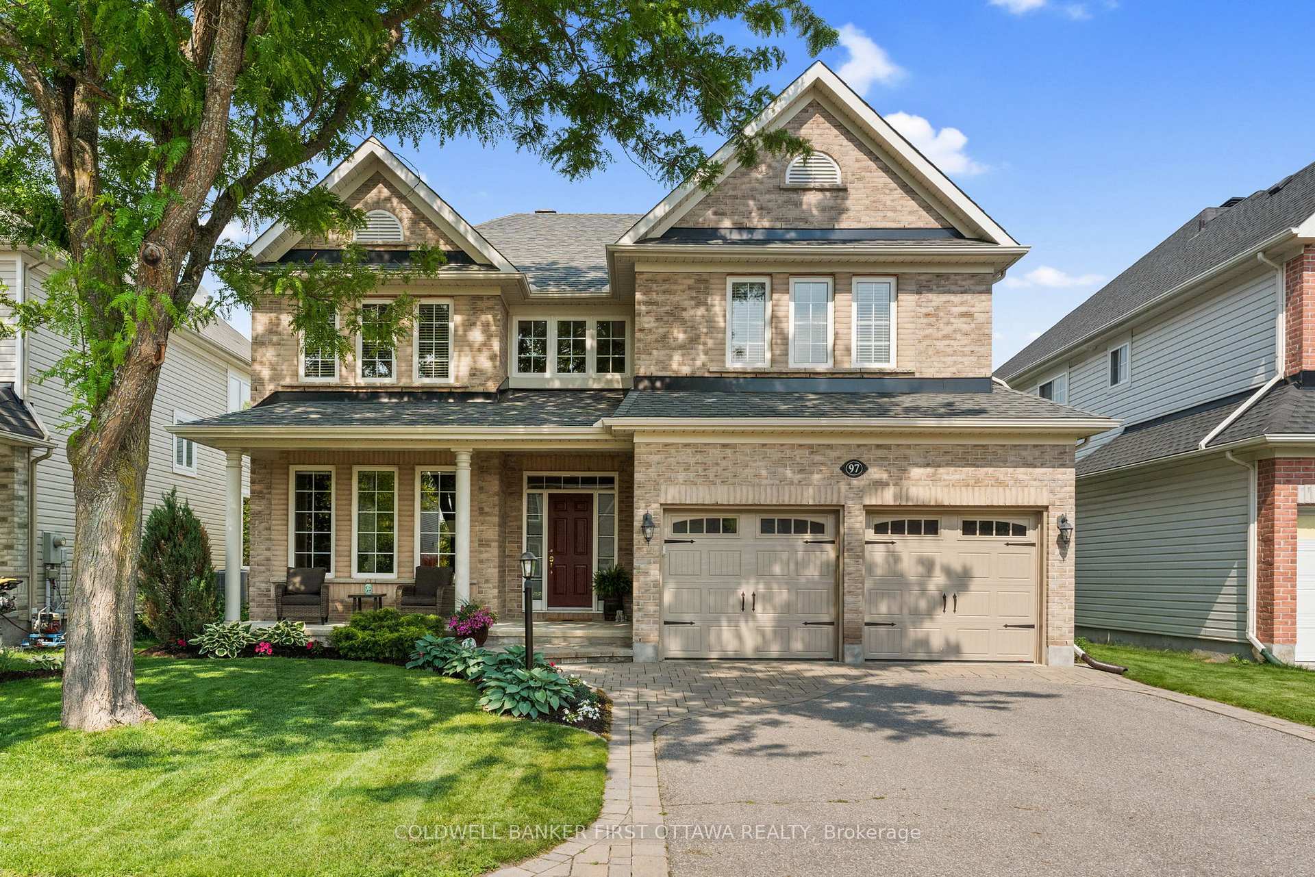Photo de la propriété: 97 Blackshire Circle ON K2J 5M3