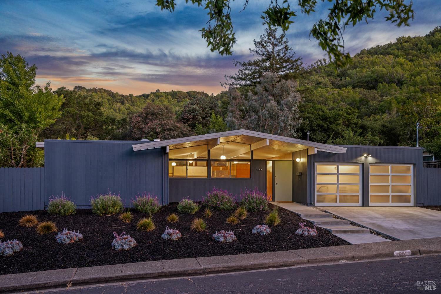 Property Photo:  89 De La Guerra Road  CA 94903 