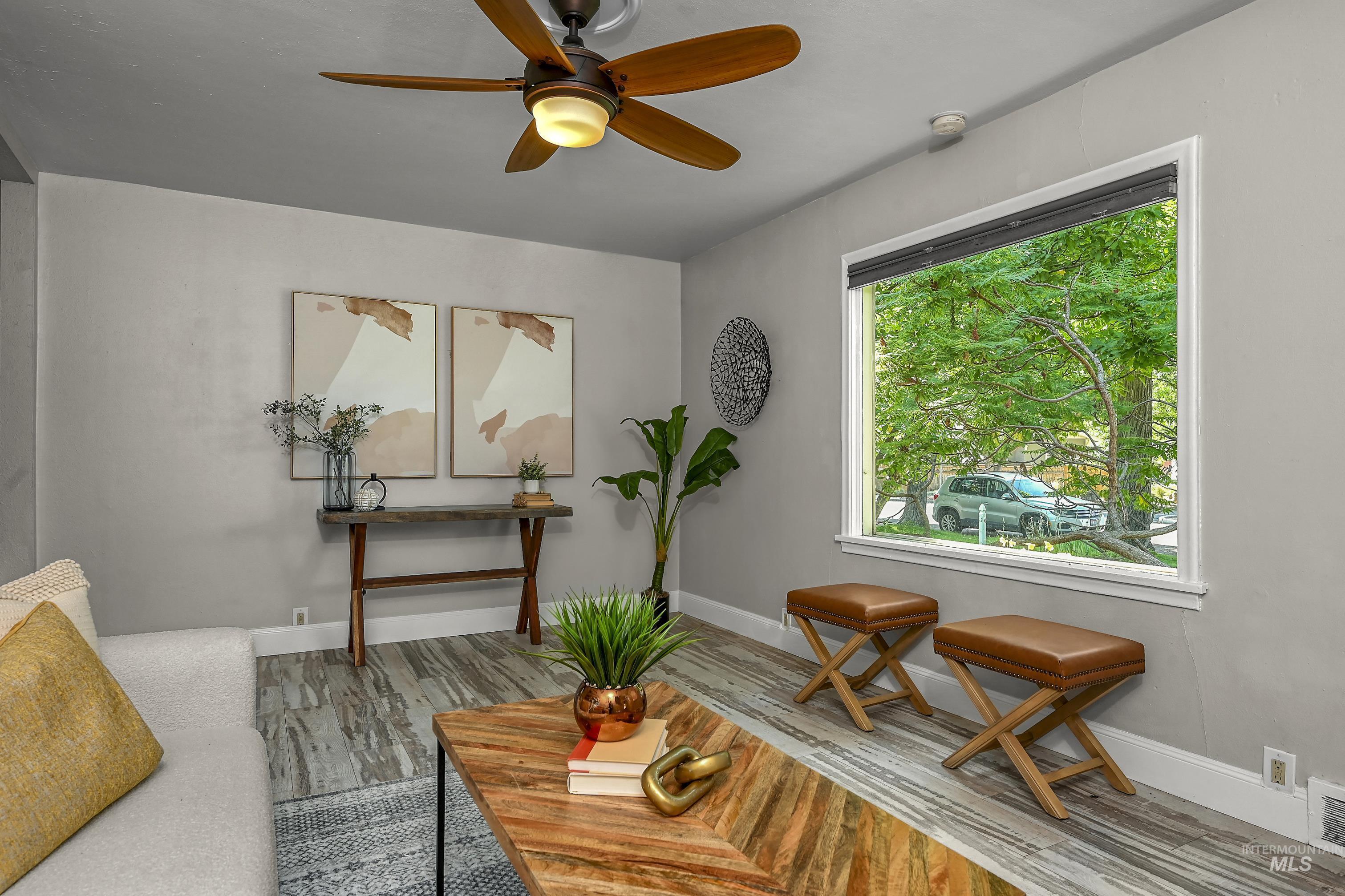 Property Photo: 916 E McKinley St ID 83712
