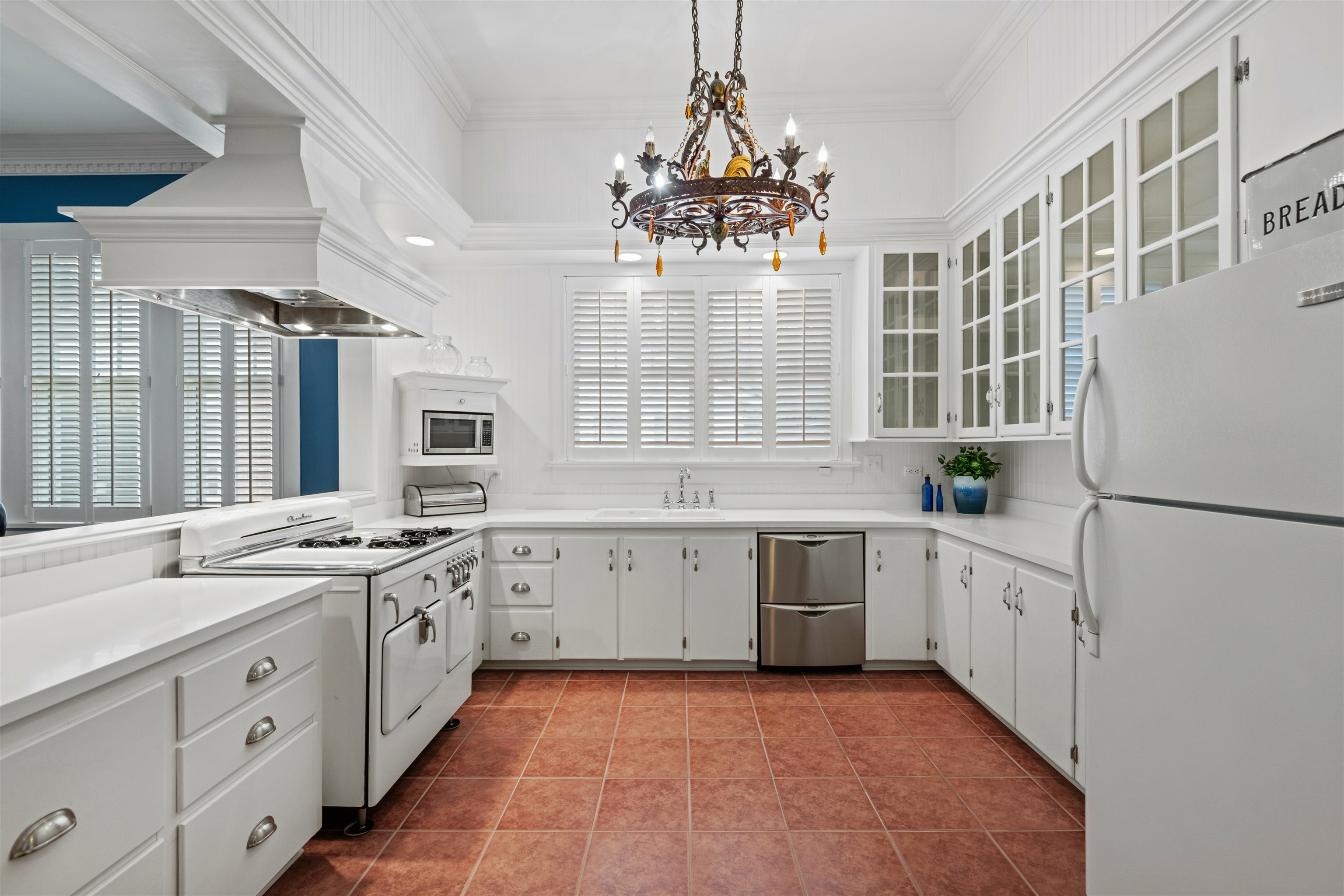 Property Photo: 631 Verret St LA 70360