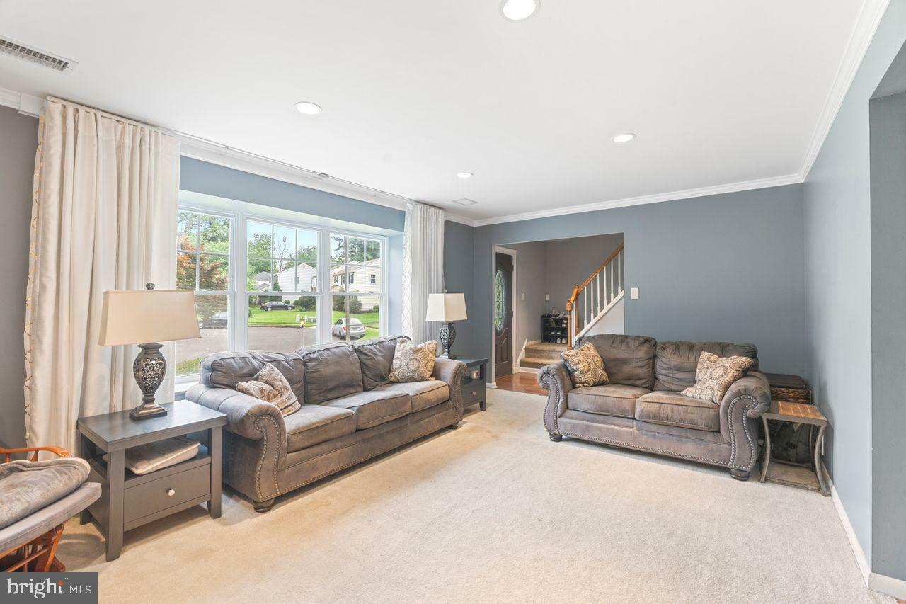 Property Photo: 50 Hideaway Drive PA 19090
