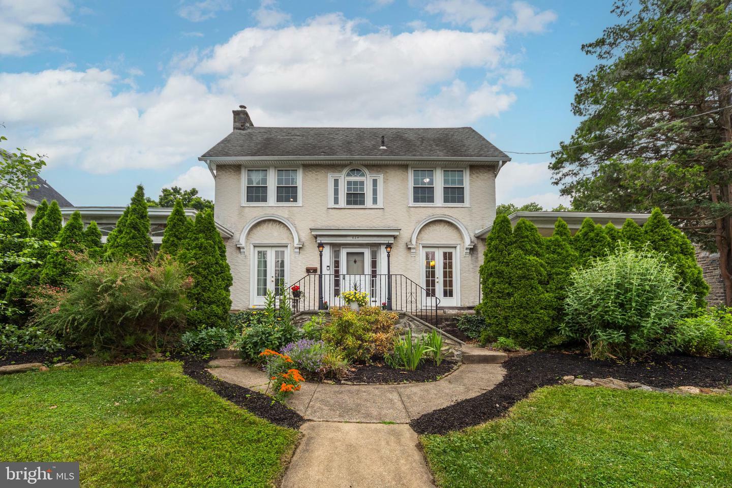 Property Photo:  824 Lindale Avenue  PA 19026 