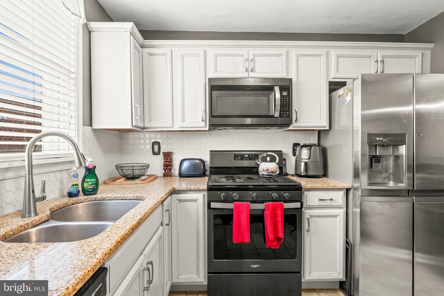 Property Photo: 1110 Borbeck Avenue PA 19111