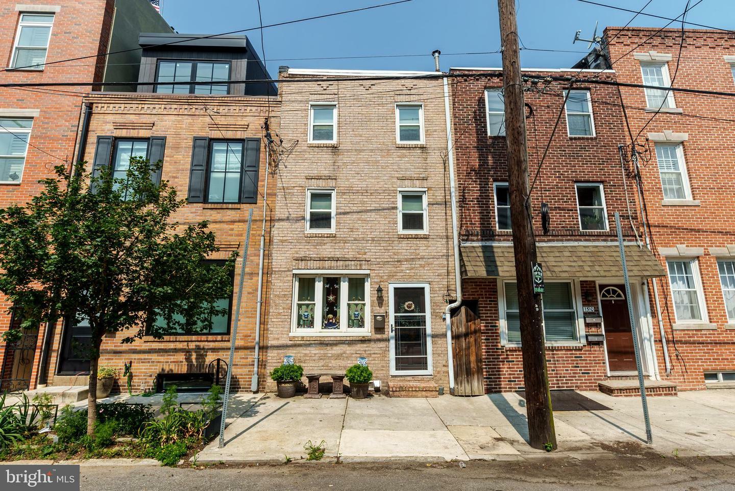 Property Photo: 1512 S 2nd Street PA 19147