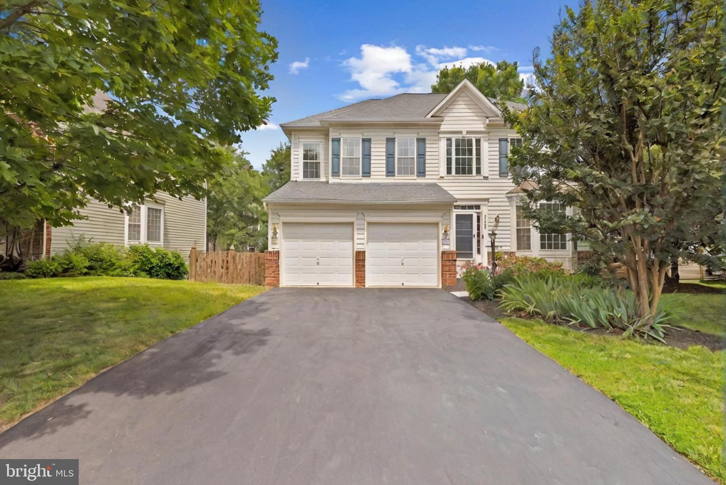 Property Photo: 42920 Cattail Meadows Place VA 20148