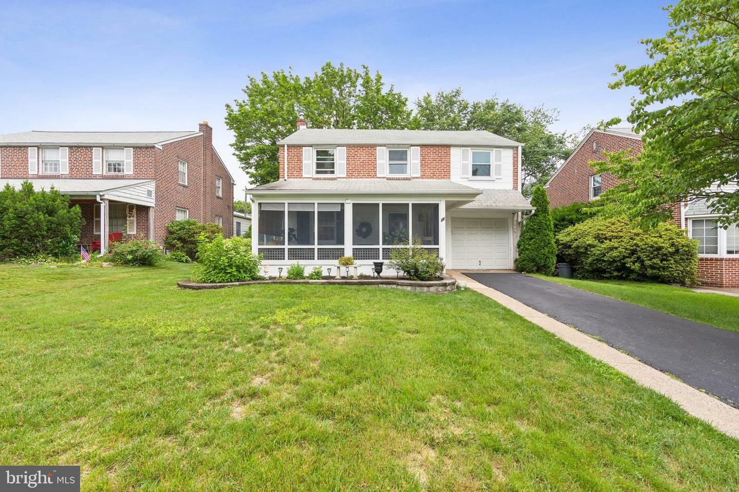 Property Photo: 12 Annabella Avenue PA 19083