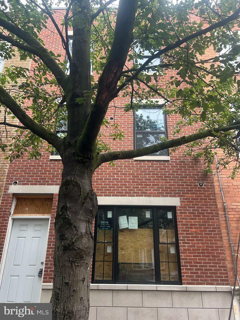 Property Photo: 1231 S 13th Street PA 19147