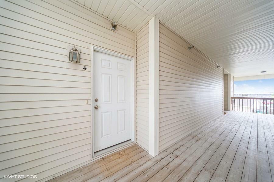 Property Photo: 1624 NW Prairie Lakes Drive 1624-4 IA 50023