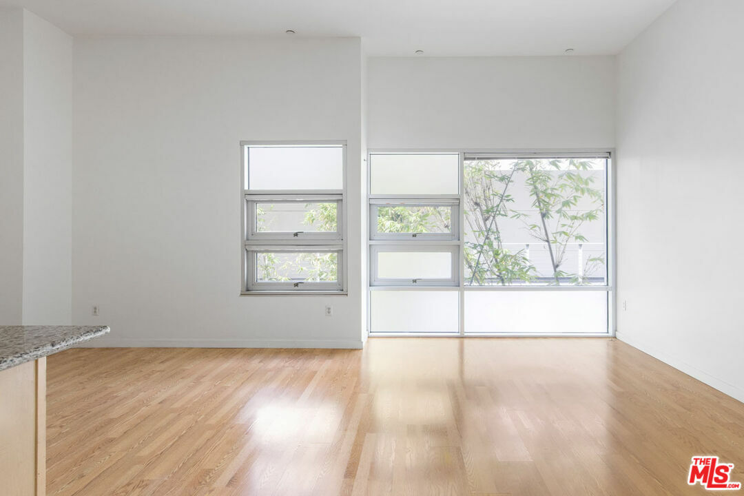 Property Photo: 630 W 6th St CA 90017